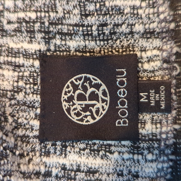 Bobeau Babydoll Style Pullover Top - Size Medium With Hidden Pockets - Picture 8 of 8